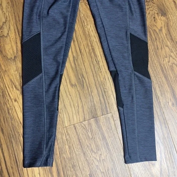 VS PINK Ultimate High Waist Leggings - Picture 4 of 8